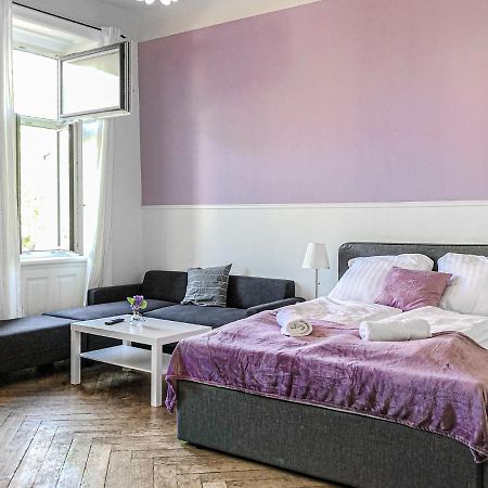 Commodious 2Br Apt. Near Akh-Perfect For Groups Vídeň Exteriér fotografie