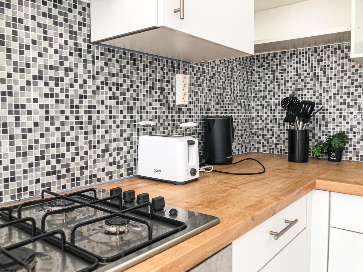 Commodious 2Br Apt. Near Akh-Perfect For Groups Vídeň Exteriér fotografie